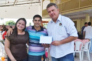Petecão prestigia ato de filiações no Quinari
