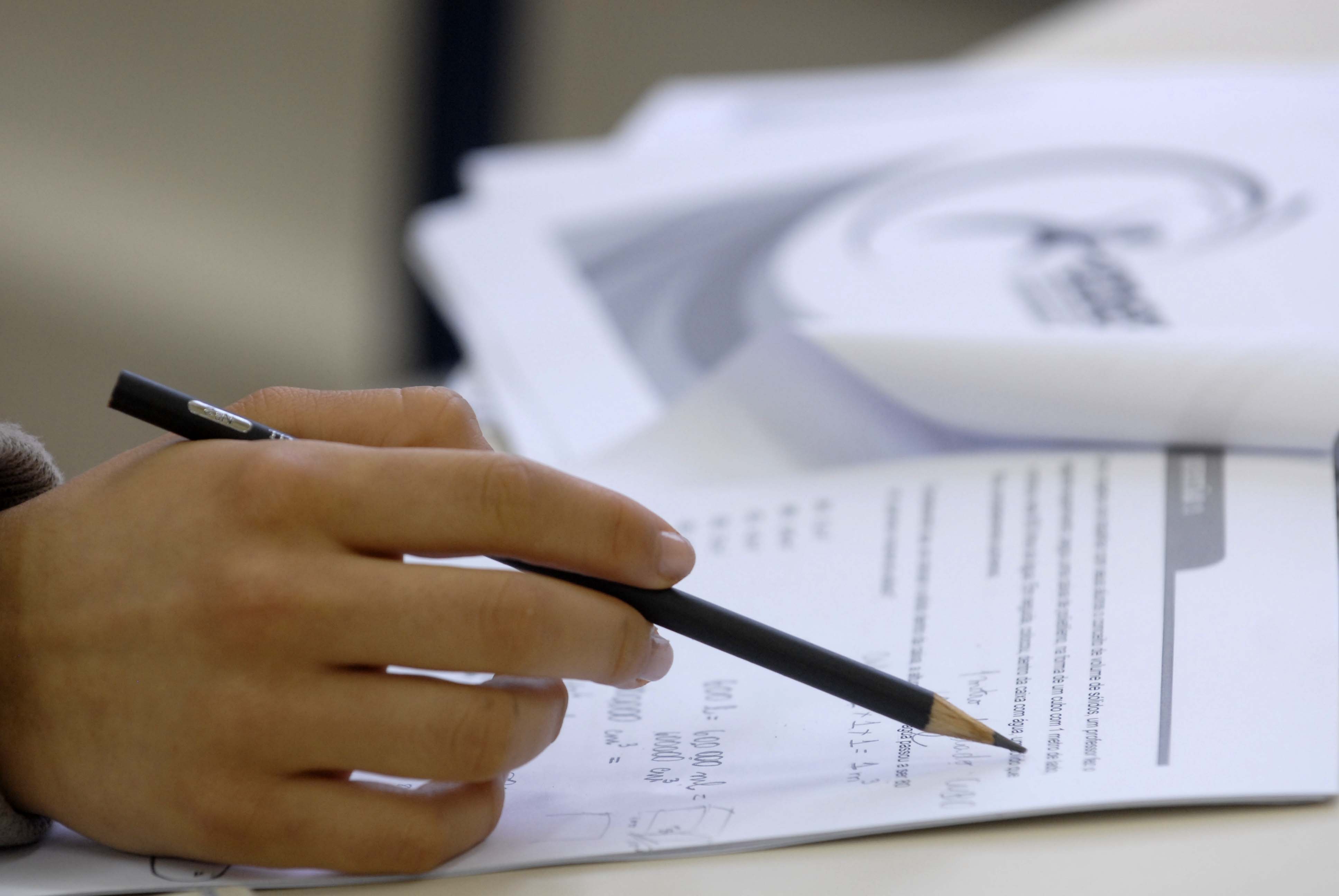 Professores dão dicas de estudo para alunos que farão o Enem