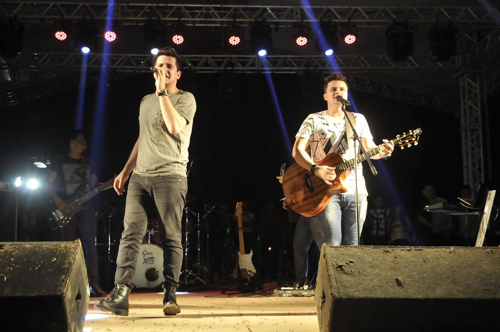 ANDRÉ E FELIPE