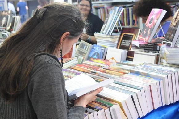 Aumento nas vendas foi 0,8% em volume e 2,2% em valor, alcançando um total de R$ 112,6 milhões.Arquivo/Agência Brasil
