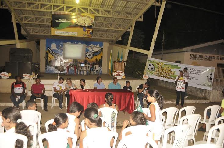 Sena Madureira realiza Conferência de Juventude na praça da cidade