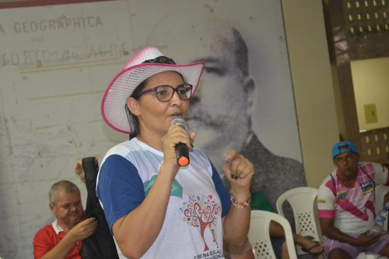 Rosana diz que professores tiveram o salário cortado