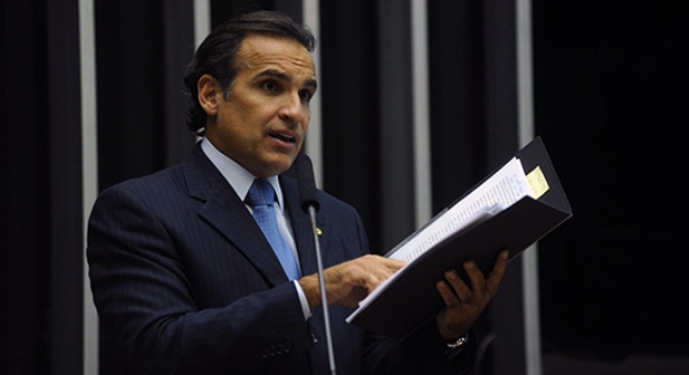 Relator entrega parecer à CMO com previsão de déficit de R$ 117 bi em 2015