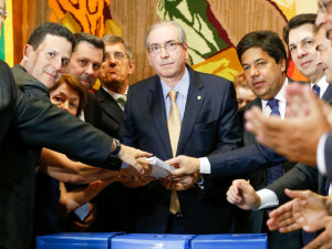 Oposição entrega ao presidente da Câmara, Eduardo Cunha, um novo pedido de impeachment contra a presidente Dilma Rousseff(Pedro Ladeira/Folhapress)