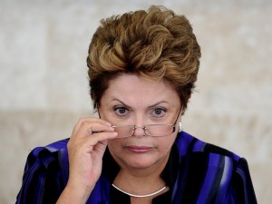 dilma-óculos