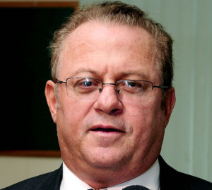 Dion diz que estaria havendo uso abusivo do envio de sedex
