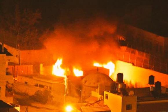 Palestinos ateiam fogo a Túmulo de José na Cisjordânia