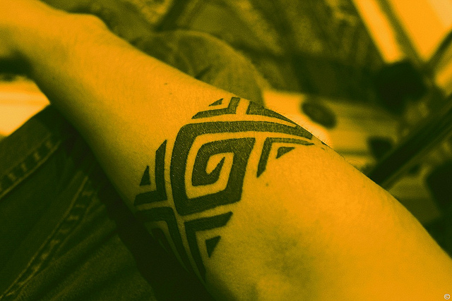 STF analisa se mantém proibição de tatuagem para candidatos a cargo público