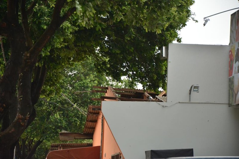 Casas foram destelhadas e vários bairros de Rio Branco/Foto: ContilNet