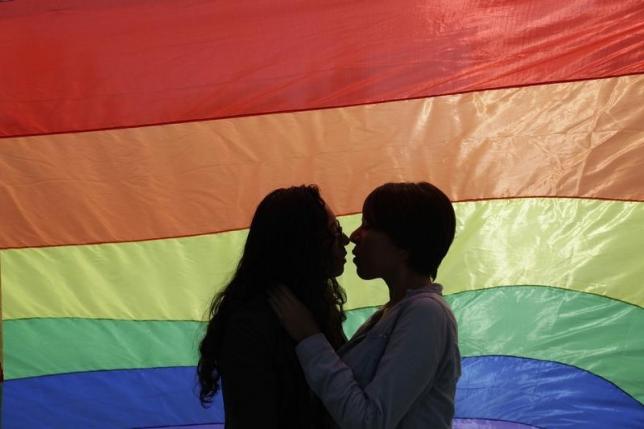 Estudo diz que mulheres não são totalmente heterossexuais
