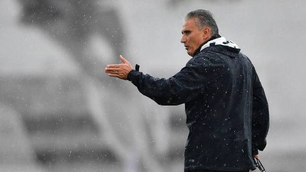 Corinthians gasta quase R$ 1 bi na era Tite, recorde brasileiro, e dívida dispara