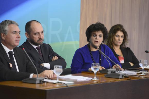 União, Minas e Espírito Santo vão processar Samarco e Vale em R$ 20 bi
