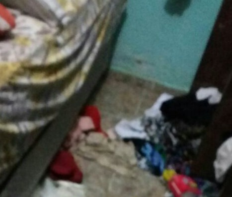 A maioria dos objetos da casa foram roubados e o restante foi destruído dentro da residência/Foto: ContilNet