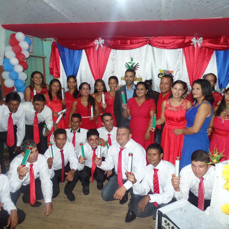 Mano participa de formatura de turma do ensino médio no projeto Joaquim de Matos