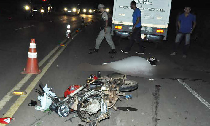 Grave acidente entre 2 motocicletas na Estrada de Senador Guiomard deixa uma pessoa morta
