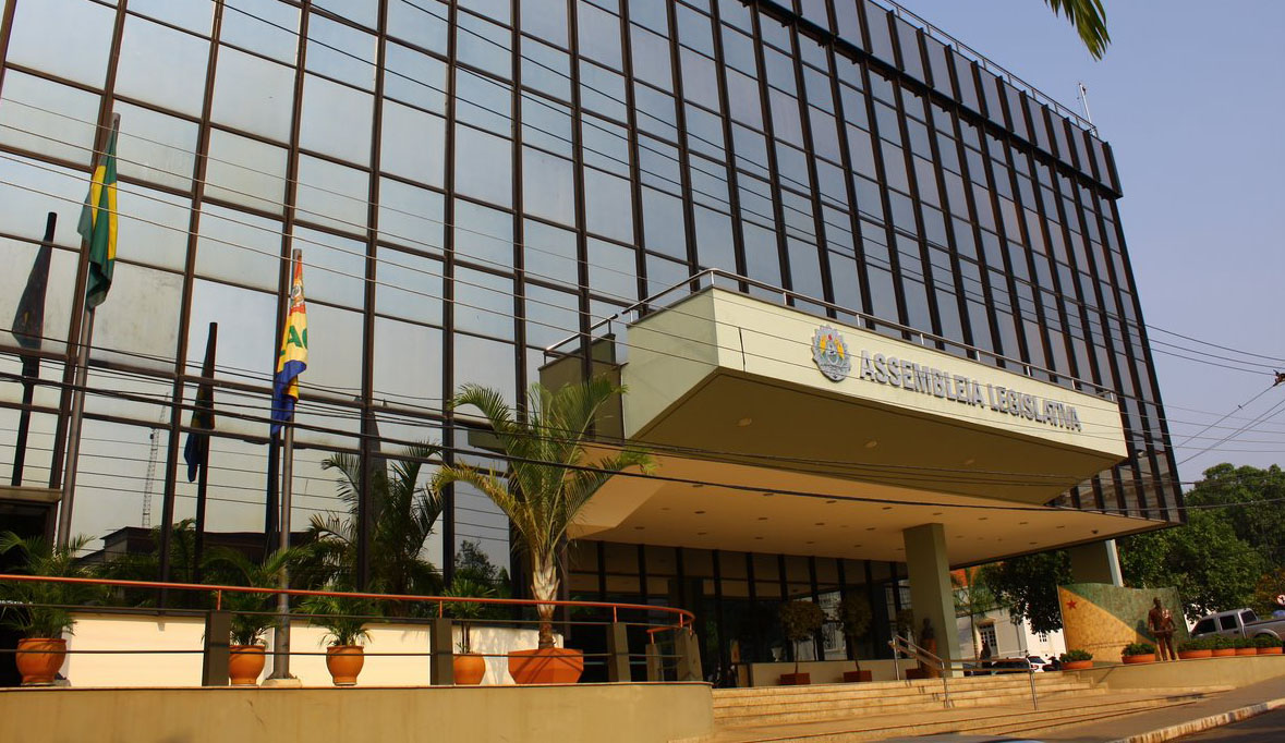 Deputados aproveitam recesso para visitar municípios