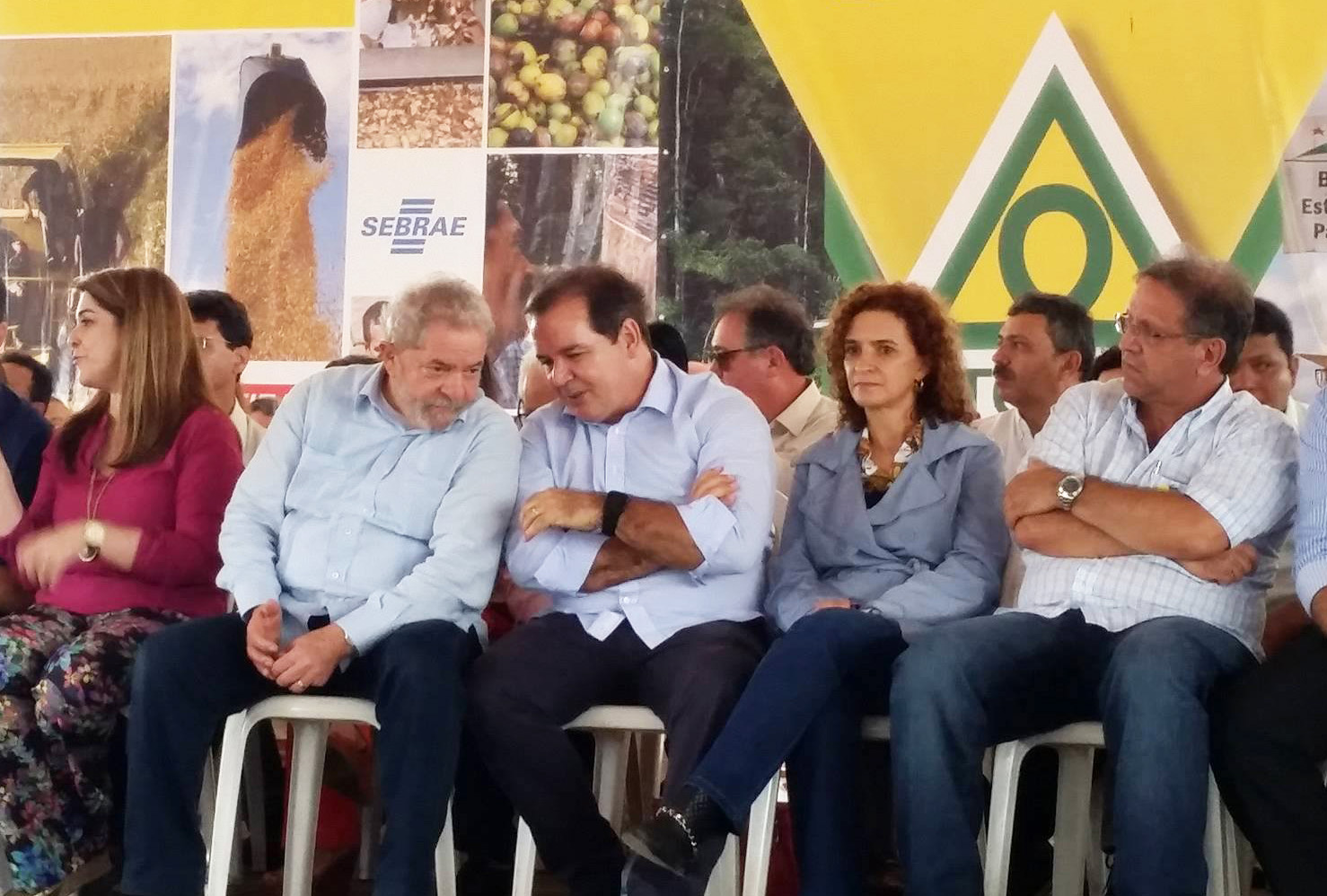 Em Brasileia, Lula chama Tião Viana de “gênio” e se nega a falar sobre a Lava Jato