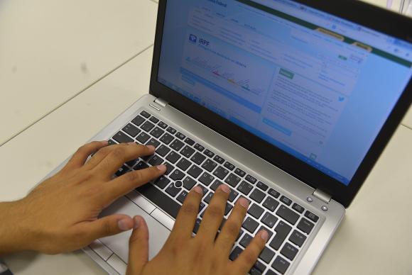 Receita abre consulta ao sexto lote de restituição do Imposto de Renda 2015