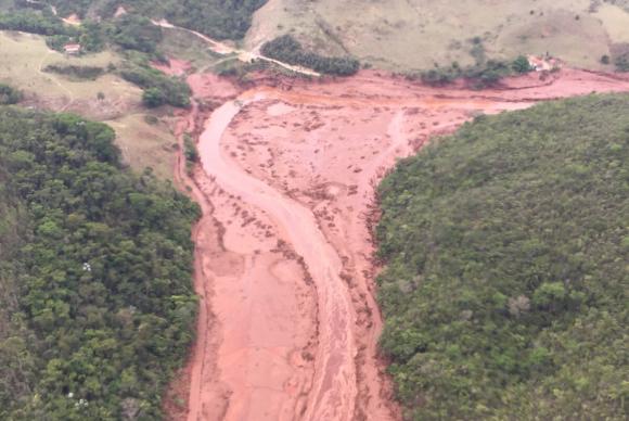 De acordo com o estudo, o solo das regiões atingidas pela lama da Samarco apresenta deficiência de fertilidadeCorpo de Bombeiros/MG - Divulgação