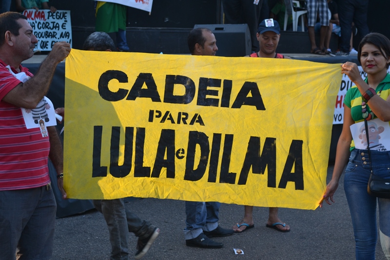 Confira a galeria de fotos do movimento em favor do impeachment de Dilma