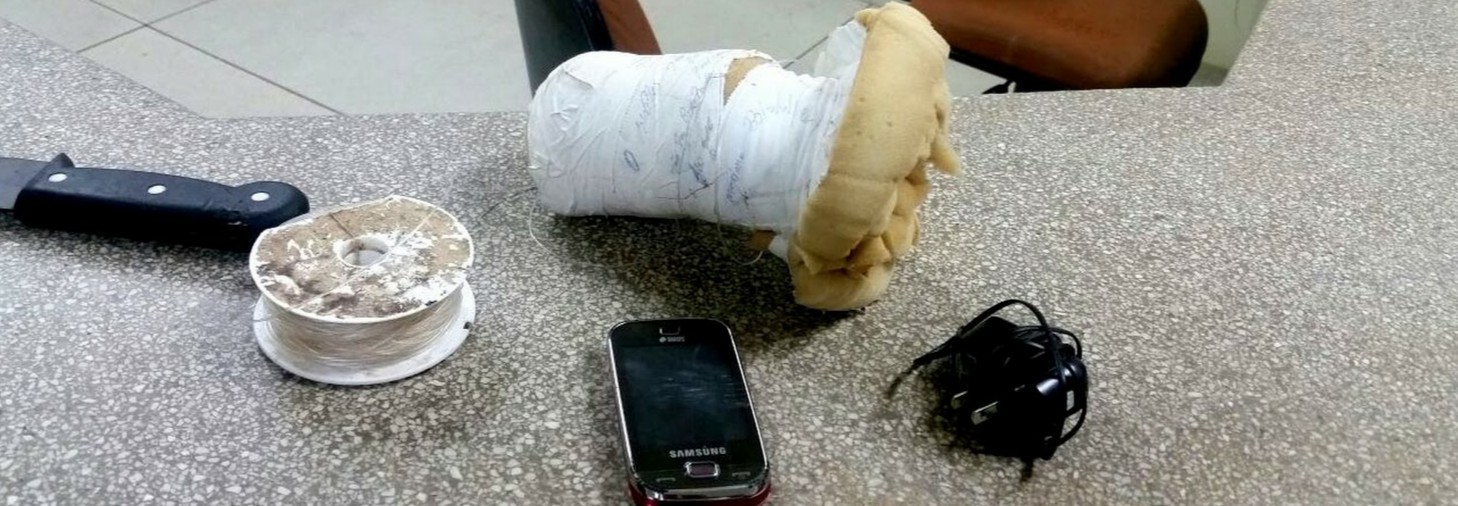 Dupla é presa suspeita de tentar arremessar celular e bilhete dentro de presídio
