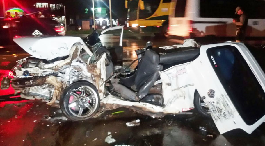 Grave acidente em frente à Ufac durante forte chuva deixa vítimas em estado grave