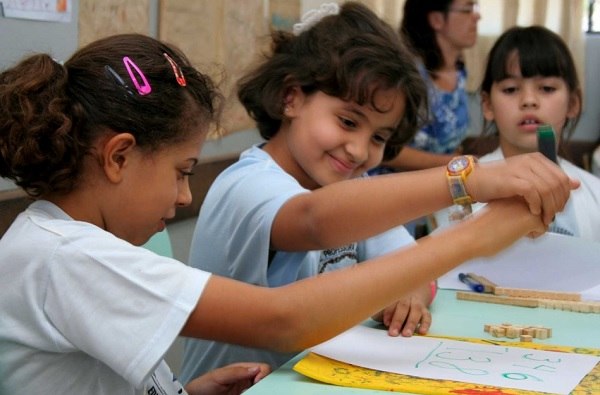 Petista denuncia que escolas particulares não aceitam matricular crianças com deficiência