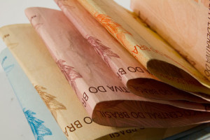 dinheiro_marcossantos_uspimagens1