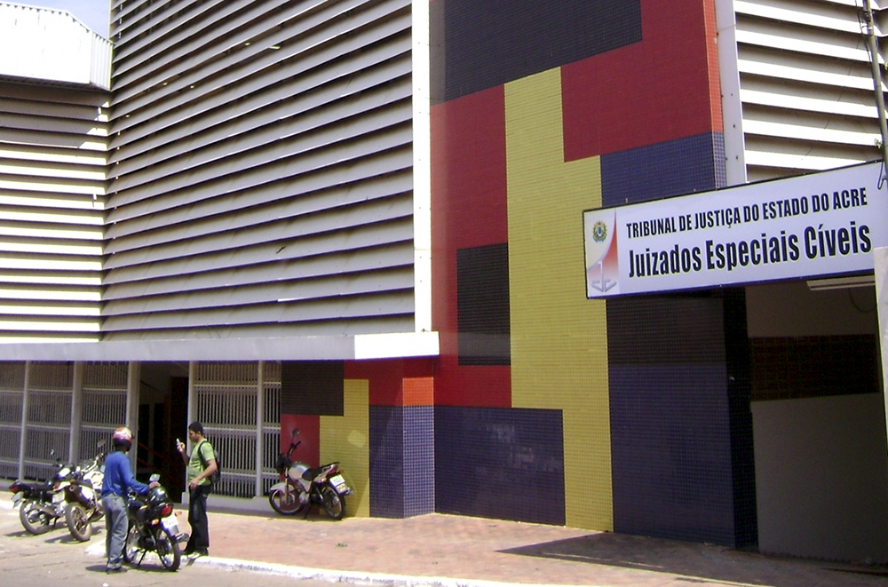 Vivo é condenada a indenizar consumidora por falha na prestação de serviço