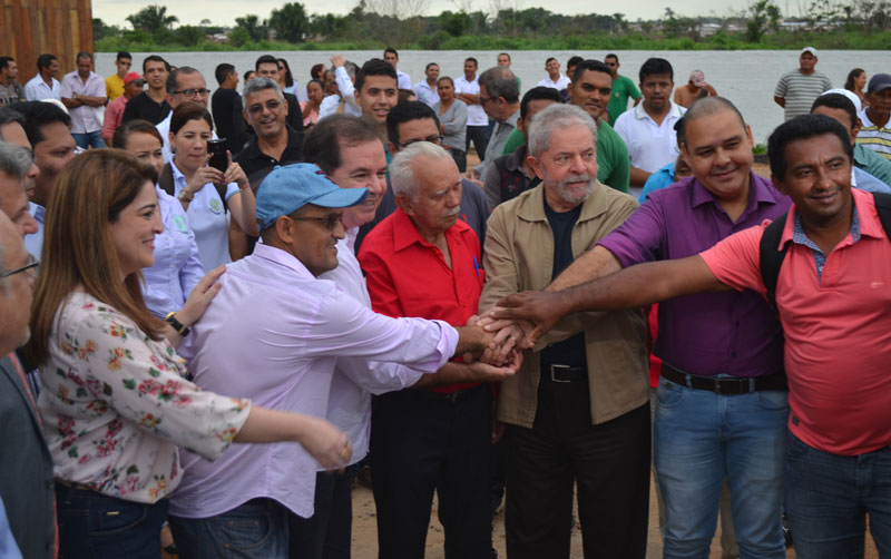 Ex-presidente Lula visita Cooperacre e elogia estrutura e membros do conselho administrativo