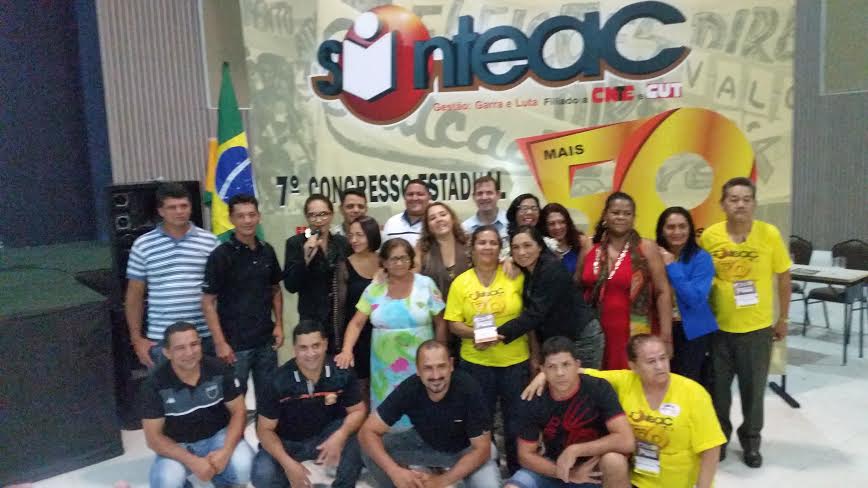 Sinteac homenageia ex-presidentes e lança revista de mais de 50 anos da entidade