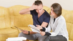 size_810_16_9_casal-endividado