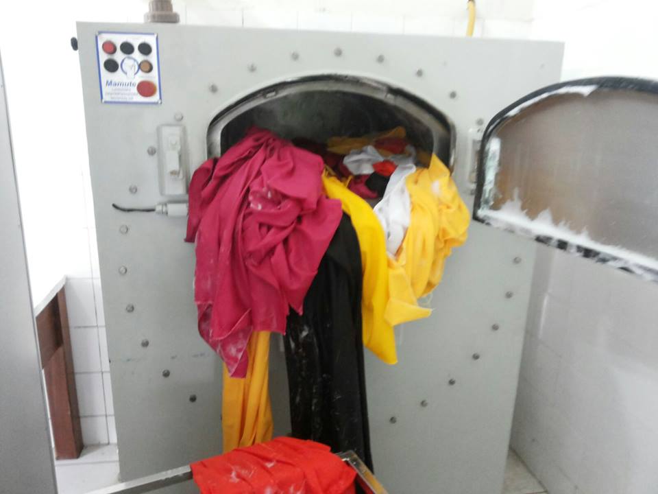 Máquina utilizada para lavar as toalhas/Foto:Reprodução