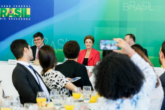 Presidenta Dilma Rousseff durante café da manhã oferecido aos jornalistas que cobrem o Palácio do Planalto Ichiro Guerra/PR 