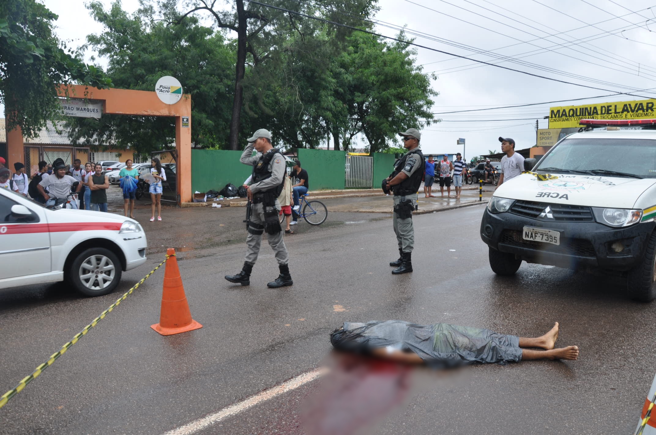A vítima morreu minutos após a facada/Foto: ContilNet