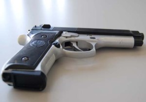Polícia apreendeu várias armas de brinquedo nos últimos dias