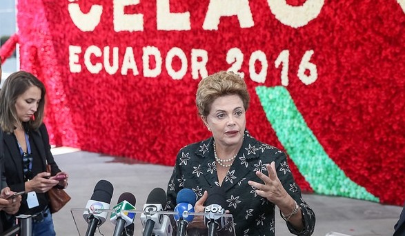 Avião da presidente Dilma quase cai enquanto sobrevoava o Acre, relata repórter de O Globo