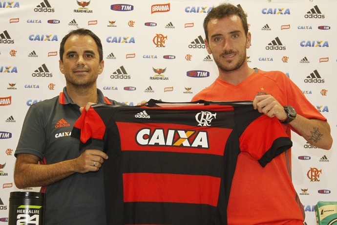 Apresentado no Fla, Mancuello diz que pode jogar “em diversos setores”