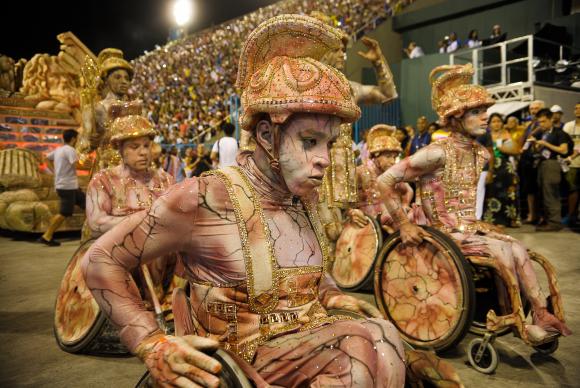 Escolas do Rio homenageiam olimpíadas, futebol e homem do campo