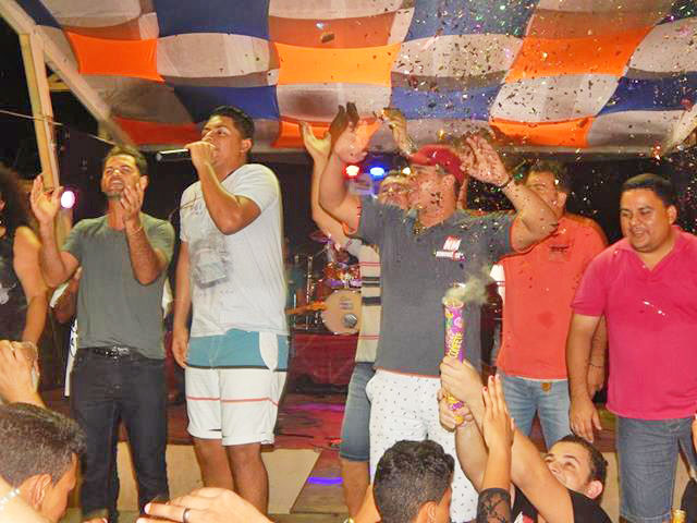 Carnaval em Sena reúne milhares e deixa Mano animado; eficiência da PM garantiu segurança