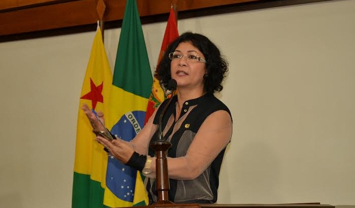 Programa de habitação rural piorou a vida de comunidade, diz deputada