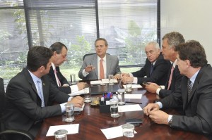 Cameli se reúne com o presidente do Senado, Renan Calheiros