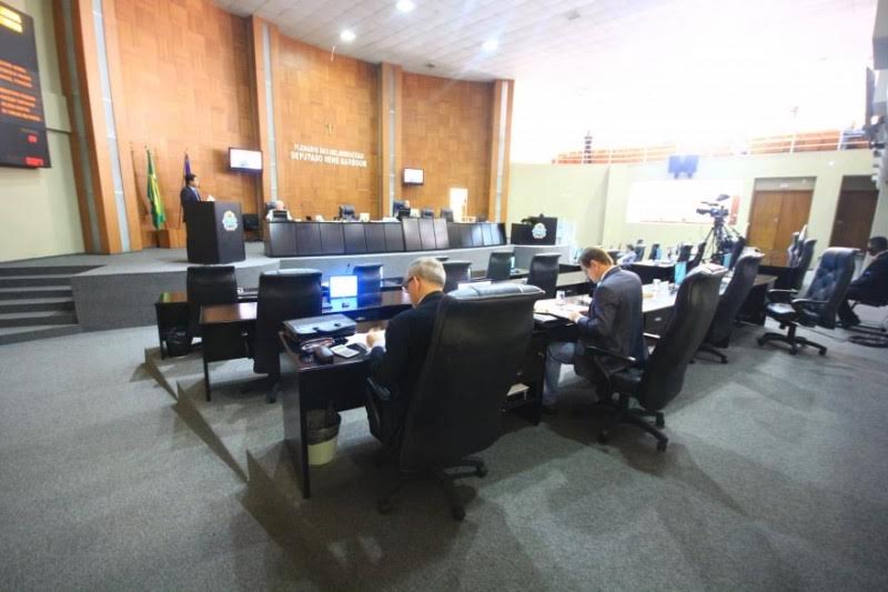 Deputados de Mato Grosso devem discutir ferrovia que cortará o Acre