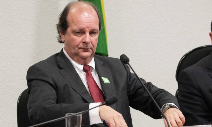 Ex-diretor da Petrobras é condenado a 12 anos por corrupção