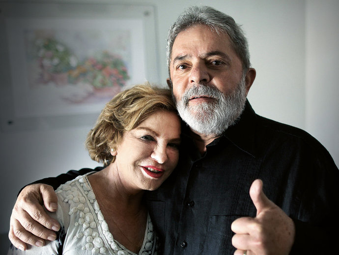 Mensagens provam que OAS bancou reformas para Lula