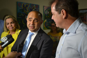 Ministro durante agenda com o governador/Foto: ContilNet