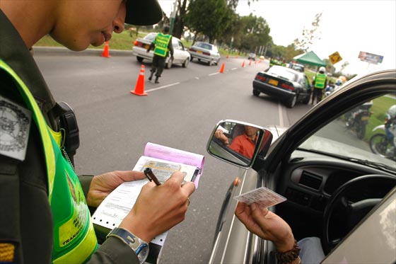 PRF flagra 32 motoristas dirigindo embriagados nas rodovias do Acre e Rondônia