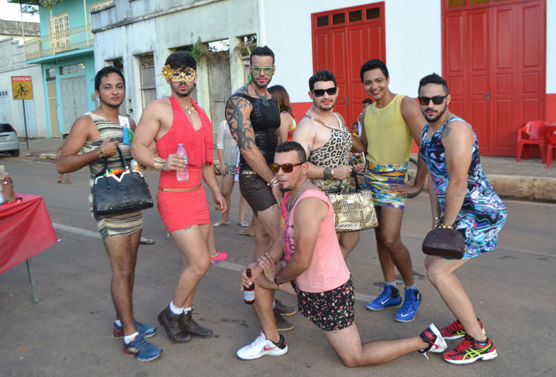 Tradicional "Bloco dos Sujos" se reúne na Gameleira/Foto: Charlton Lopes/Contilnet