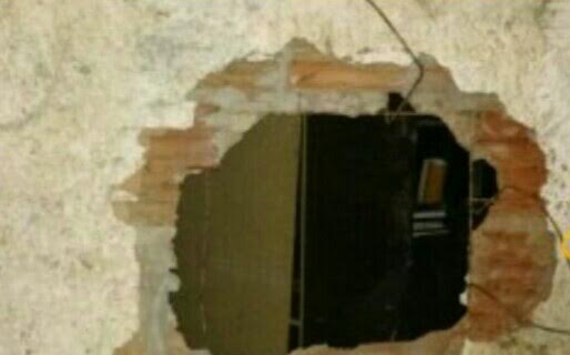 Bando faz buraco em parede de posto de gasolina e rouba dinheiro