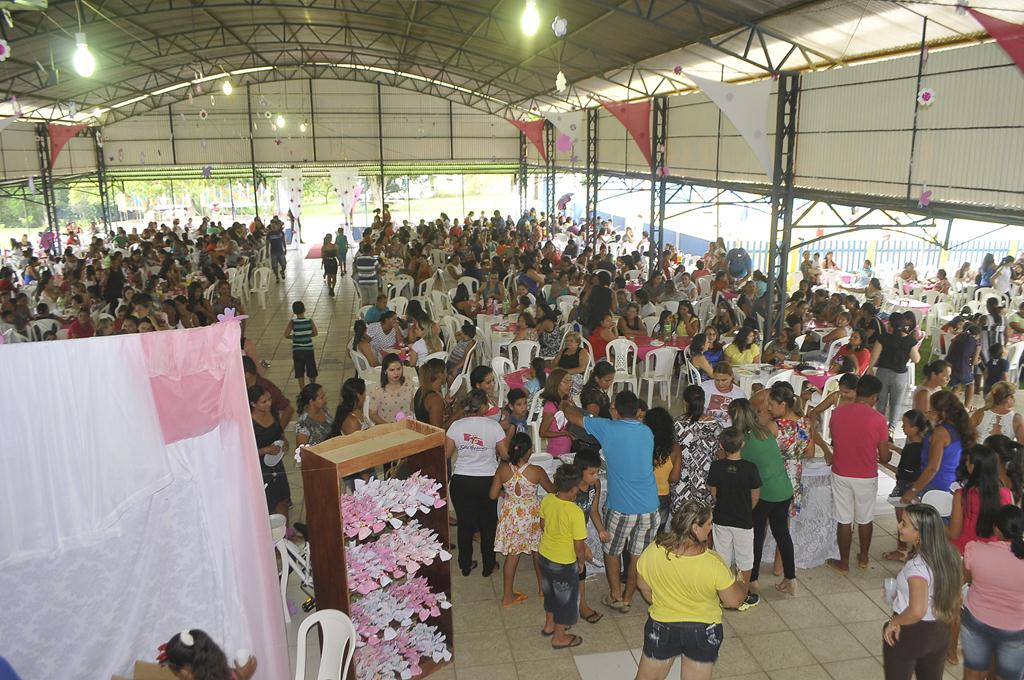 CENTENAS DE MULHERES COMPARECERAM AO EVENTO
